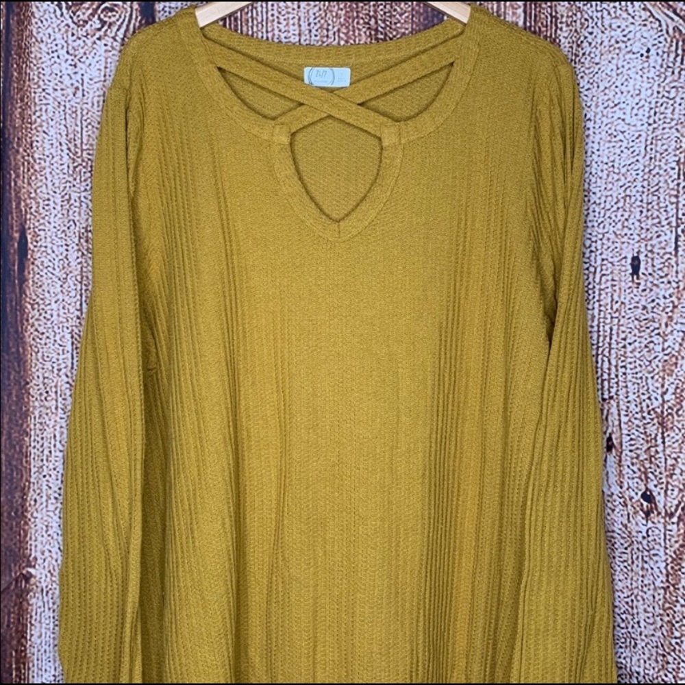 Maurices 24/7 Waffle Knit Long Sleeve Top Size 3